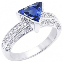 Afbeelding in Gallery-weergave laden, Edelsteen Sieraden Triljoen Saffier Ring 3 Karaat Met Ronde Diamanten
