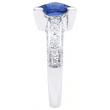 Afbeelding in Gallery-weergave laden, Edelsteen Sieraden Triljoen Saffier Ring 3 Karaat Met Ronde Diamanten

