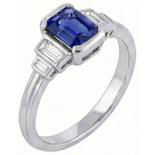 Afbeelding in Gallery-weergave laden, echte baguette diamant 2karaat ring vooraanzicht
