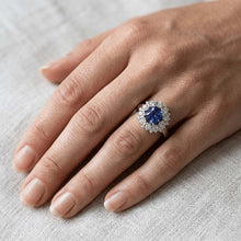 Afbeelding in Gallery-weergave laden, Edwardiaanse Saffier En Diamanten Ring
