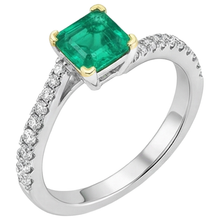 Afbeelding in Gallery-weergave laden, Smaragd Sieraadsteen Ring 2-karaat Bicolor 14K Goud – zijaanzicht
