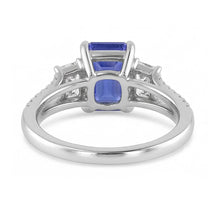 Afbeelding in Gallery-weergave laden, Emerald 3 stenen saffier ring met accenten gespleten schacht 3,50 karaat
