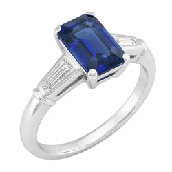 Emerald Sapphire Three Stone Ring Small Baguette Diamonds 2,75 karaat