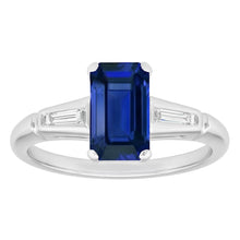 Afbeelding in Gallery-weergave laden, Emerald Sapphire Three Stone Ring Small Baguette Diamonds 2,75 karaat
