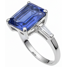 Afbeelding in Gallery-weergave laden, Smaragd, Tanzaniet &amp; Baguette uit de aarde gewonnen Diamanten Ring 12.12 Karaat Witgoud 14K
