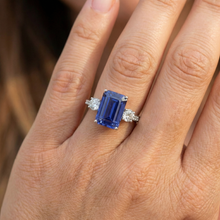Afbeelding in Gallery-weergave laden, echte round saffier 5karaat ring met diamantaccenten
