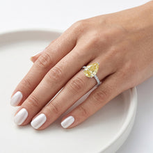 Afbeelding in Gallery-weergave laden, Fancy Gele Diamant VVS Ring 3 karaat in 14K Witgoud
