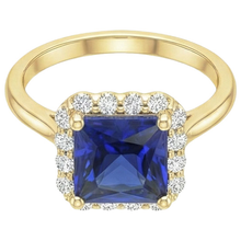 Afbeelding in Gallery-weergave laden, Geelgouden Ring met uit de aarde gewonnen Diamanten Halo en Prinsesslijpsel Blauwe Saffier 6 Karaat
