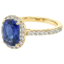 Afbeelding in Gallery-weergave laden, Geelgoud Ovaal Saffier Halo Natuurlijke uit de aarde gewonnen Diamanten Ring 11.25 Karaat 14K
