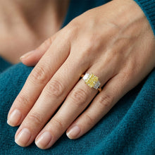 Afbeelding in Gallery-weergave laden, Gele Kanarie Diamant Edelsteen Ring – Radiant Slijpvorm 3,25
