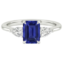 Afbeelding in Gallery-weergave laden, Royal Blue Saffier Edelsteen Ring 3-karaat 14K Witgoud – hoekaanzicht
