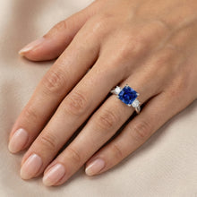 Afbeelding in Gallery-weergave laden, echte round diamant 2.75karaat ring drie kwart
