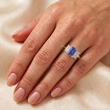 Afbeelding in Gallery-weergave laden, Gouden 3 steen blauwe saffier smaragd Natuurlijke echte diamant ( niet in het laboratorium gekweekt )en ring 3,50 karaat
