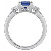Afbeelding in Gallery-weergave laden, Gouden Edelsteen Princess Blauwe Saffier &amp; Natuurlijke uit de aarde gewonnen Diamant Drie Stenen Ring 5 Karaat
