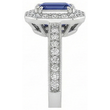 Afbeelding in Gallery-weergave laden, Gouden Halo Smaragd Vormige Sri Lankaanse Saffier Diamanten Ring 3,50 Karaat
