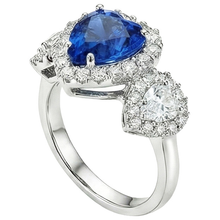 Afbeelding in Gallery-weergave laden, Gouden Jubileumring 7 Karaat Hartgeslepen Blauwe Saffier &amp; Halo Natuurlijke uit de aarde gewonnen Diamanten
