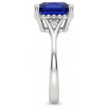 Afbeelding in Gallery-weergave laden, Gouden Ring met 3 uit de a aarde gewonnen Diamanten &amp; Blauwe Saffier met Gespleten Band 5.25 Karaat
