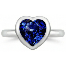 Afbeelding in Gallery-weergave laden, echte heart diamant 3karaat ring close-up detail
