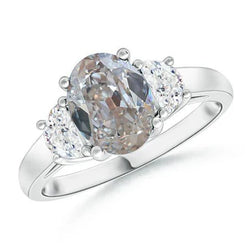 Gouden Ring met 3 uit de aarde gewonnen Diamanten Ovale Oude Mijnwerker & Halve Manen 4.50 Karaat