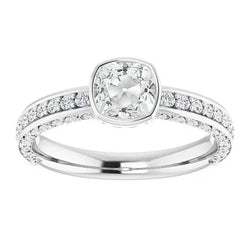 Gouden Kussen Oud Slijpsel Natuurlijke uit de aarde gewonnen Diamanten Ring met Accenten Kastzetting 3.75 Karaat