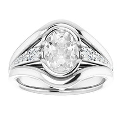 Gouden Ovale Oud Geslepen Natuurlijke uit de aarde gewonnen Diamanten Ring met Accentstenen Half Kastzetting 5.50 Karaat