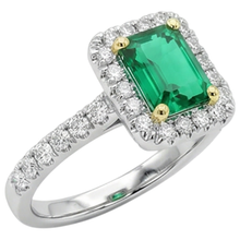 Afbeelding in Gallery-weergave laden, Colombiaanse Smaragd Gekleurde Steen Ring 2 karaat Tweekleurig 14K Goud – hoekaanzicht
