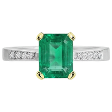 Afbeelding in Gallery-weergave laden, Colombiaanse Smaragd Edelsteen Ring 2-karaat Bicolor 14K Goud – profielaanzicht
