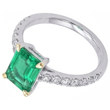 Afbeelding in Gallery-weergave laden, Smaragd Gekleurde Steen Ring 2,50 karaat Bicolor 14K Goud – zijaanzicht

