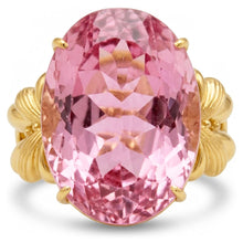Afbeelding in Gallery-weergave laden, Grote Ovale Geslepen Roze Kunziet Edelsteen Ring 30 Karaat Geelgoud 14K
