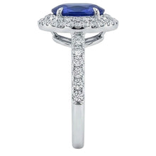 Afbeelding in Gallery-weergave laden, Grote Ovale Sri Lanka Blauwe Saffier Ring met Natuurlijke uit de aarde gewonnen Diamanten 4.55 Ct Witgoud 14K
