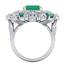 Afbeelding in Gallery-weergave laden, Grote Cocktailring Uniek met Echte Groene Smaragd GIA en Natuurlijke Diamanten

