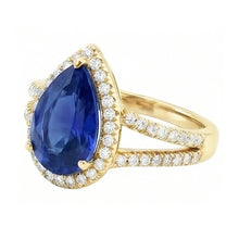 Afbeelding in Gallery-weergave laden, Halo Ring met uit de aarde gewonnen diamanten en Sri Lanka peervormige saffier van 8 karaat met gespleten schacht
