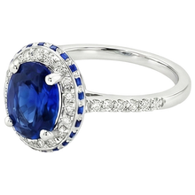 Afbeelding in Gallery-weergave laden, Halo Edelsteen Ovale Ring Blauwe Saffier &amp; Diamanten Accenten 4.50 Karaat
