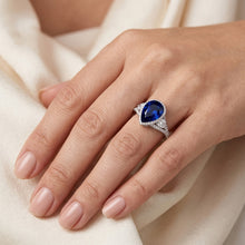 Afbeelding in Gallery-weergave laden, Halo Gouden Ring Blauwe Saffier Met Diamanten Zijstenen 4.50 Karaat
