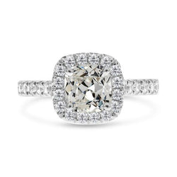 Halo ring met ronde en kussenvormige oudgeslepen uit de aarde gewonnen diamanten en accenten, 8 karaat