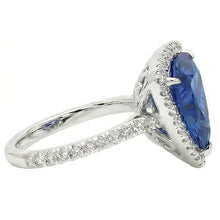 Afbeelding in Gallery-weergave laden, Halo Trillion Sapphire Ring 5 Karaat Pave Set Diamanten Accenten Goud 14K
