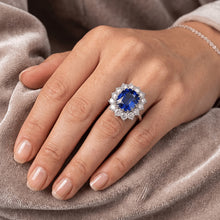 Afbeelding in Gallery-weergave laden, Halo Trouwring Kussen Geslepen Blauwe Saffier 6 Karaat Bloem Stijl Natuurlijke uit de aarde gewonnen Diamanten
