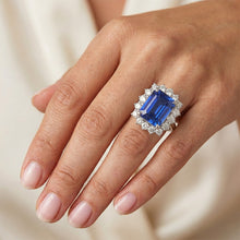 Afbeelding in Gallery-weergave laden, Halo uit de aarde gewonnen Diamanten Smaragd Ceylon Saffier Verlovingsring 8.20 Karaat
