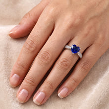 Afbeelding in Gallery-weergave laden, Hart blauwe saffier edelsteen ring met Natuurlijke echte diamant ( niet in het laboratorium gekweekt )en taps toelopende schacht 2 karaat
