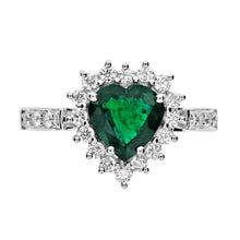 Afbeelding in Gallery-weergave laden, Hartgeslepen groene smaragd en diamanten verlovingsring 6 karaat witgoud 14K
