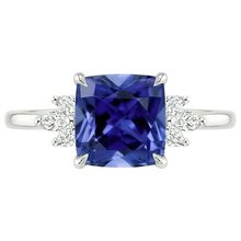 Afbeelding in Gallery-weergave laden, echte cushion saffier 3.25karaat ring close-up detail
