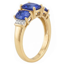 Afbeelding in Gallery-weergave laden, Kussen Geslepen Sri Lanka Blauwe Saffier Natuurlijke uit de aarde gewonnen Diamanten Ring Drie Stenen 5.26 Karaat Geelgoud 14K
