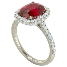 Afbeelding in Gallery-weergave laden, Kussenslijpsel Rode Robijn IGI GECERTIFICEERD Met Diamanten Ring 10.75 Karaat Sieraden Witgoud
