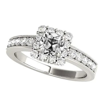 Kussen Old Cut Echt Diamond Halo Ring Met Accenten 4,75 karaat Milgrain