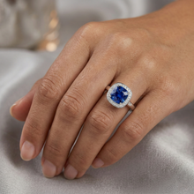 Afbeelding in Gallery-weergave laden, echte round saffier 3karaat ring met diamantaccenten
