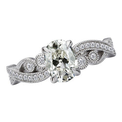 Old Mine Slijpvorm Diamant Solitaire Ring met Accenten in 14