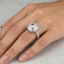 Afbeelding in Gallery-weergave laden, Luxe Rozet Slijpvorm Fijne Diamant Halo Ring – 3,25 karaat 14K
