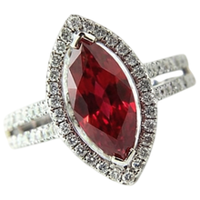 Afbeelding in Gallery-weergave laden, Markiezin Shape Red Ruby &amp; Diamond Ring 4,50 karaat witgouden sieraden

