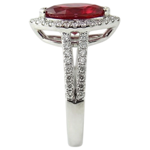 Afbeelding in Gallery-weergave laden, Markiezin Shape Red Ruby &amp; Diamond Ring 4,50 karaat witgouden sieraden
