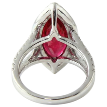 Afbeelding in Gallery-weergave laden, Markiezin Shape Red Ruby &amp; Diamond Ring 4,50 karaat witgouden sieraden
